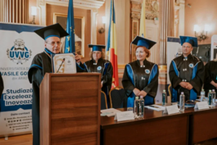 -Renumitul-profesor-i-medic-Dumitru-Constantin-Dulcan-Suntem-un-spirit-care-devine-un-corp-fizic-i-nu-invers-FOTO-