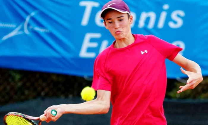 Romnia-pierde-n-mod-surprinztor-i-al-doilea-meci-din-Cupa-Davis-mpotriva-Greciei-Ionel-nvins-de-numrul-1453-ATP