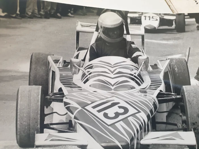 Romnul-din-Formula-1-a-Estului-Gheorghe-Cioac-pilot-pe-circuitul-Hungaroring-naintea-celebrilor-Senna-Piquet-Prost-sau-Mansell