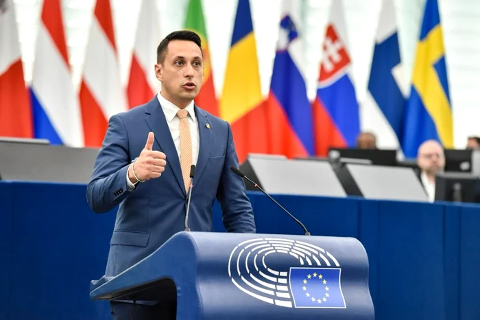 Scandal-ct-casa-n-USR-Vlad-Gheorghe-Nu-se-poate-s-i-copiem-pe-Dragnea-i-pe-Dncil-S-imaginezi-conspiraii-n-loc-s-fii-consecvent