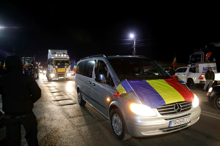 Scandal-la-Afumai-la-protestul-transportatorilor-i-fermierilor-Mai-muli-manifestani-au-ncercat-s-blocheze-oseaua