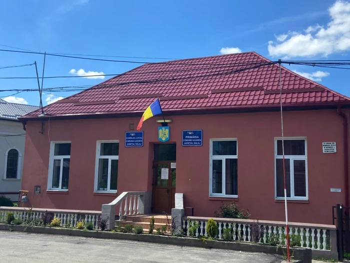 Seiful-dintr-o-primrie-din-Slaj-care-n-a-putut-fi-spart-Hoii-s-au-mulumit-doar-cu-banii-pentru-ceai-i-cafea