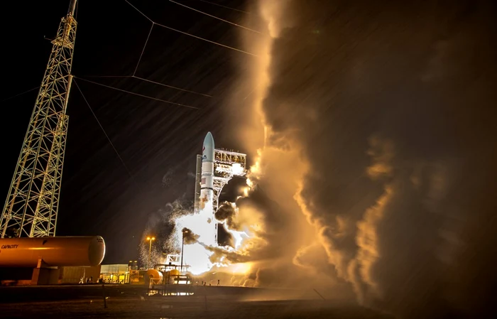 Sonda-lunar-Peregrine-va-arde-deasupra-Pacificului-de-Sud-dup-misiunea-euat-Ce-riscuri-exist