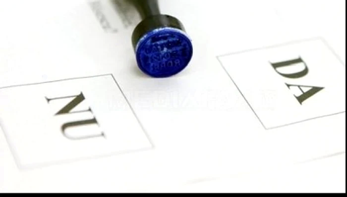 Sondaj-70-dintre-romni-ar-vota-pentru-schimbarea-definiiei-familiei-n-Constituie