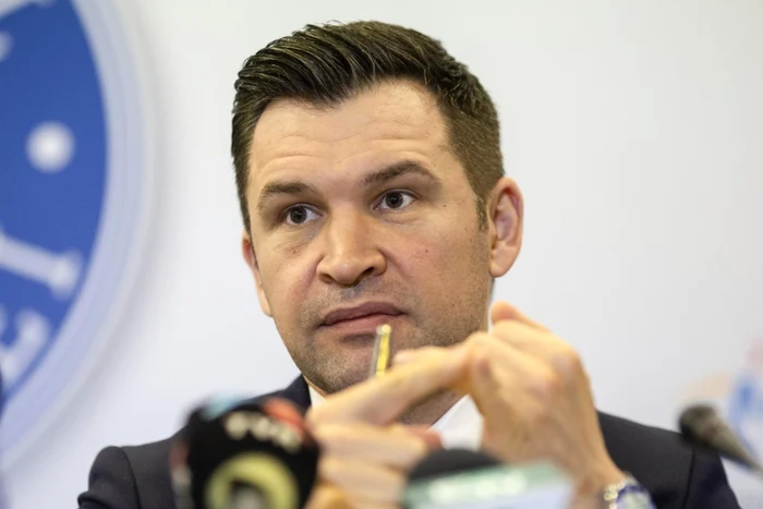 Stroe-critic-traseitii-care-pleac-din-PNL-la-PSD-E-incorect-n-pragul-alegerilor-E-nociv