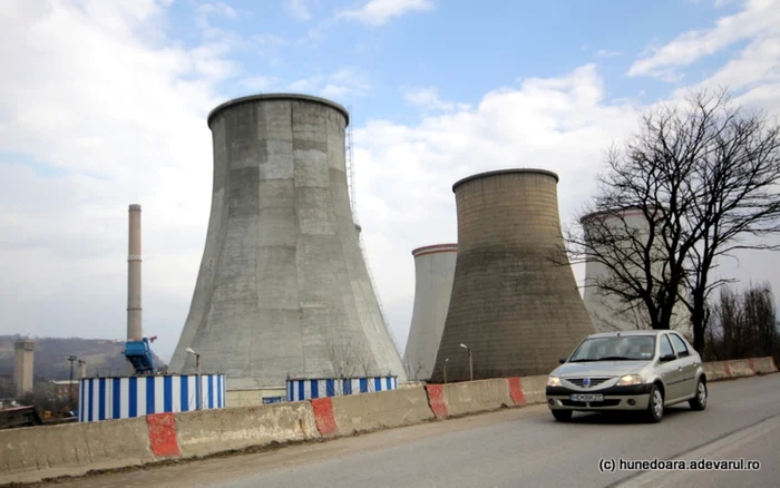 Termocentrala-de-la-Paroeni-a-pornit-miercuri-la-capacitate-maxim-de-producie