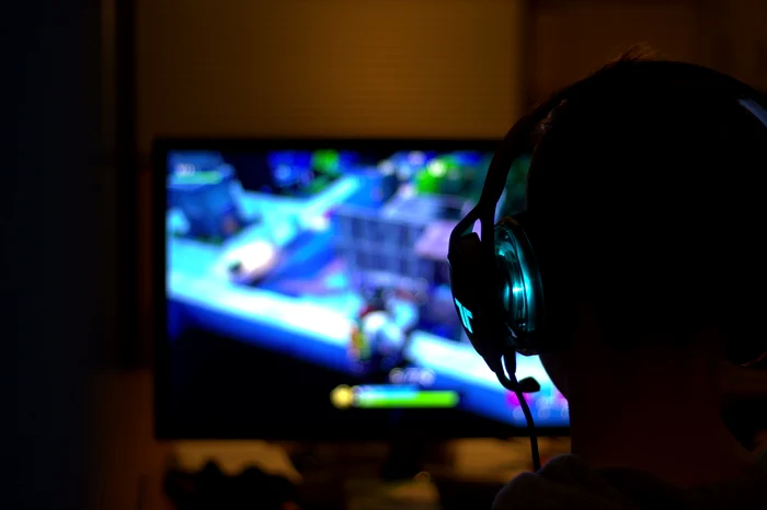 Tinerii-romni-viseaz-s-se-mbogeasc-din-gaming-Ct-de-periculos-este-fenomenul-denumit-cocain-digital