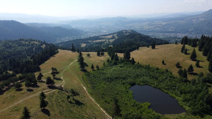 Trasee-montane-de-luat-la-pas-n-judeul-Bacu-Unde-sunt-pdurile-virgine-FOTO