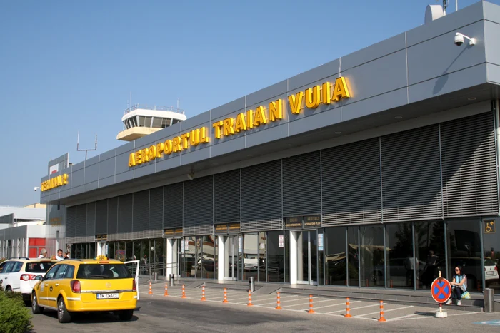 Un-avion-a-aterizat-de-urgen-de-Aeroportul-Timioara-dup-ce-s-a-primit-o-ameninare-cu-bomb