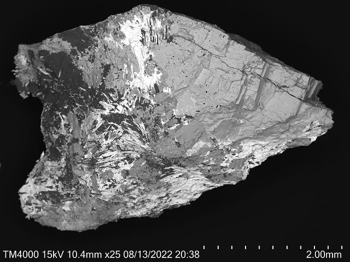 Un-nou-mineral-a-fost-descoperit-n-partea-rus-a-Kareliei