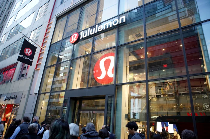 Un-nou-scandal-n-lumea-modei-fondatorul-Lululemon-critic-eforturile-de-incluziune-ale-companiei