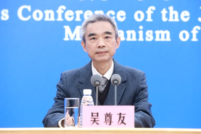 Un-reputat-expert-chinez-n-COVID-19-a-murit-la-vrsta-de-60-de-ani