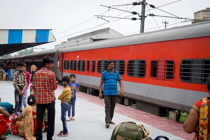 Un-tren-scpat-de-sub-control-a-parcurs-70-de-kilometri-fr-mecanic-n-India-Cum-a-fost-oprit