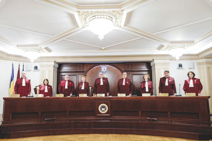 Uniunea-Barourilor-solicit-sesizarea-CCR-pentru-rezolvarea-conflictului-dintre-Guvern-i-reprezentanii-Justiiei-pe-tema-restanelor-salariale