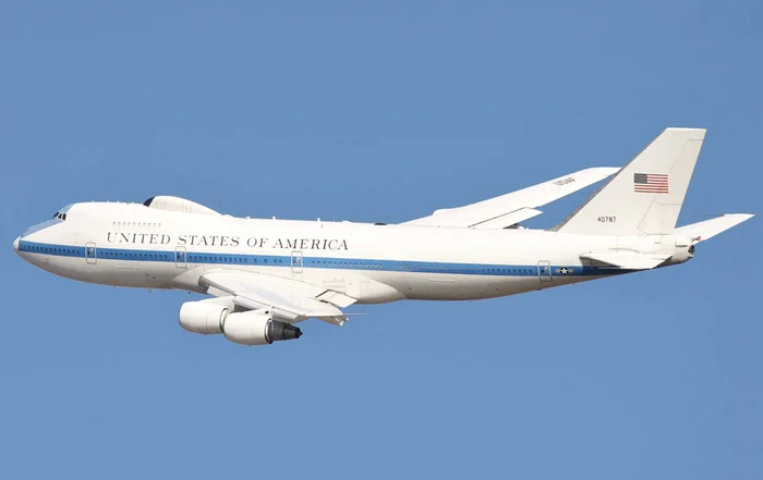 Viitorul-avion-al-Apocalipsei-se-nate-fr-Boeing