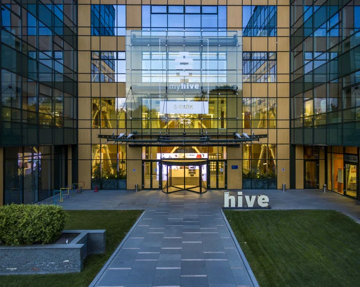 myhive-S-Park-spaii-moderne-de-lucru-i-socializare