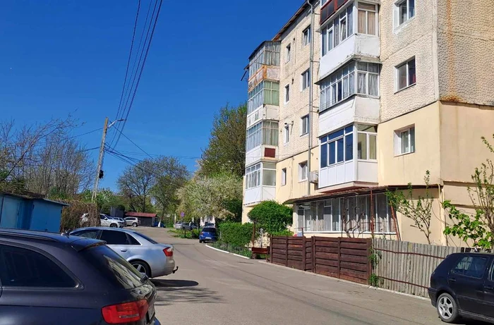 ocul-unei-femei-care-i-a-descoperit-prin-vizor-soul-spnzurat-n-faa-uii-de-la-apartament-Ce-se-ntmplase-nainte