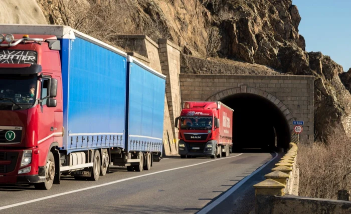 oferi-romni-de-camion-prini-drogai-la-volan-de-3-ori-n-aceeai-zi-n-Germania-Cei-doi-erau-colegi-de-echipaj