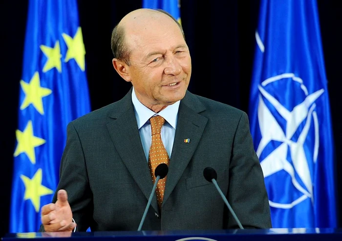 Bsescu-Romnia-reuete-n-ultima-vreme-o-figur-de-prostlul-Europei-Refuzul-trimiterii-unui-sistem-Patriot-n-Ucraina-o-greeal