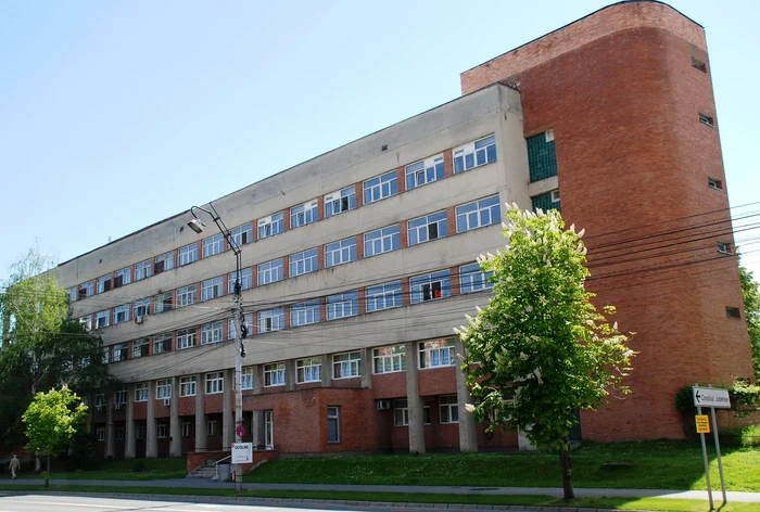 Chirurg-acuzat-c-trateaz-pacienii-n-stare-de-ebrietate-Conducerea-Spitalului-Judeean-Sibiu-a-deschis-o-anchet