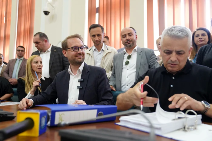 Cine-sunt-cei-zece-candidai-pentru-funcia-de-primar-al-Timioarei-i-cei-ase-pentru-cea-de-preedinte-al-CJ-Timi