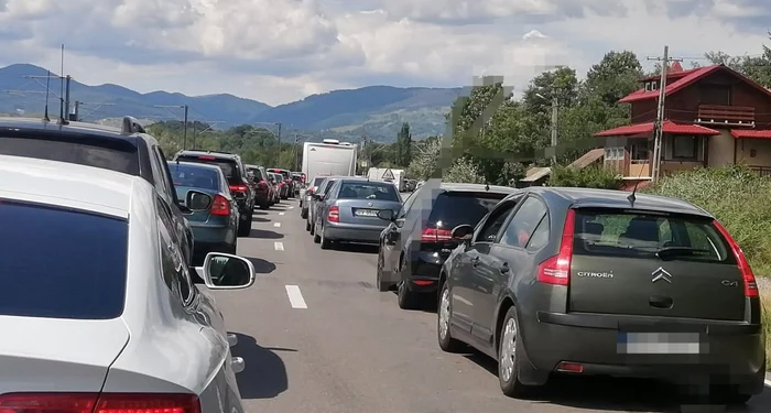 Coloan-de-maini-pe-Valea-Prahovei-la-final-de-minivacan-Ce-rute-alternative-recomand-Poliia-Romn