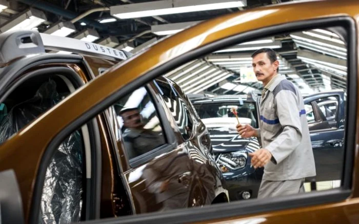 Concedieri-pe-band-rulant-la-Arad-n-industria-auto-Sute-de-angajai-disponibilizai--s-au-redus-foarte-mult-comenzile