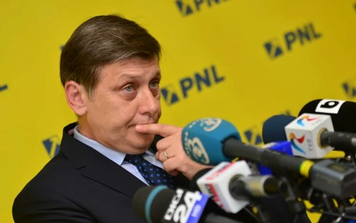 Crin-Antonescu-l-voteaz-pe-Sebastian-Burduja-pentru-Primria-Capitalei-Ce-spune-despre-candidaii-la-prezideniale