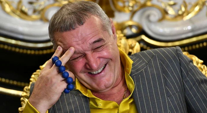 Curg-milioane-virtuale-pentru-Gigi-Becali-Iluzii-n-direct-dup-ce-FCSB-a-primit-medaliile-de-campioan