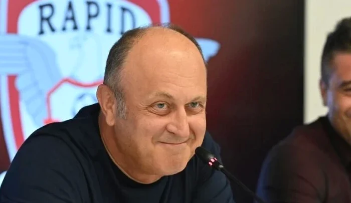Dan-ucu-a-dat-o-avere-pe-tricourile-fotbalitilor-legendari-la-licitaia-de-la-dineul-Generaiei-de-Aur