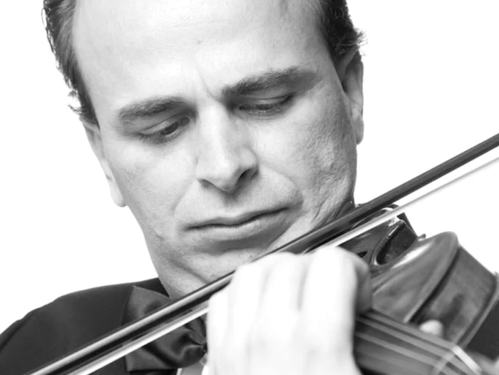 INTERVIU-Violonistul-Florin-Croitoru-Sunt-genul-de-artist-care-nu-bate-pe-la-ui-pentru-a-obine-concerte