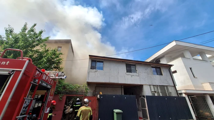 Incendiu-puternic-n-sectorul-2-al-Capitalei-O-persoan-a-murit