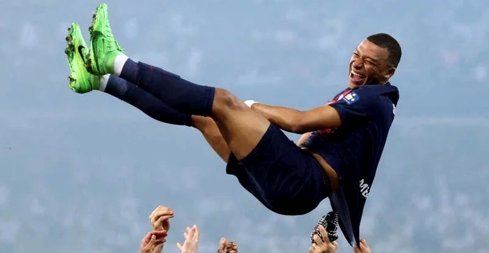 Kylian-Mbappe-desprire-n-lacrimi-de-PSG-Cum-a-reacionat-la-ntrebarea-De-ce-nu-anuni-c-Real-e-noul-tu-club