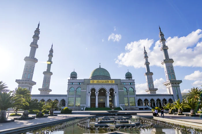Marea-Moschee-din-Shadian-ultima-moschee-major-n-stil-arab-din-China-i-a-pierdut-cupolele-FOTO
