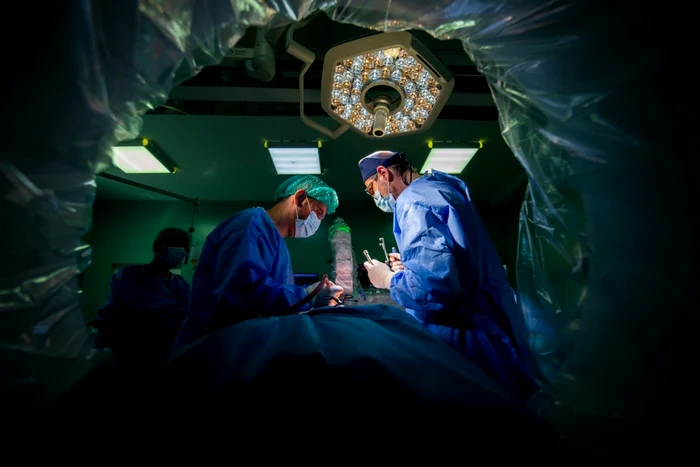 -Mrturii-pline-de-speran-de-pe-patul-de-operaie-de-la-Neurochirurgie-Raz-de-lumin-n-ntunericul-durerii