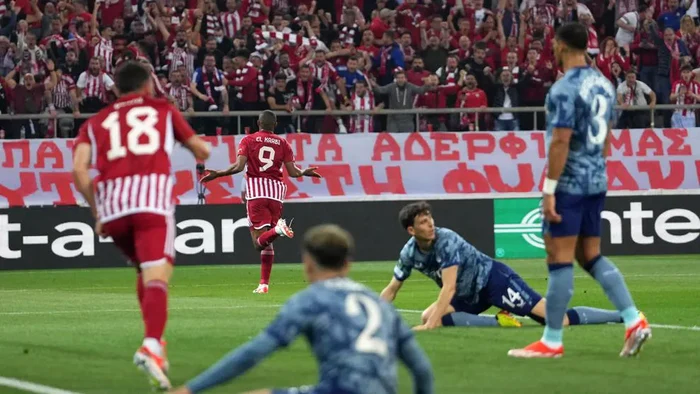 Olympiakos-Pireu-s-a-calificat-n-finala-Europa-Conference-League-E-n-avantaj-va-juca-acas-n-Grecia