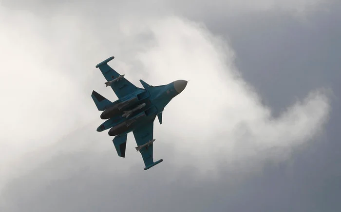 Piloii-de-bombardiere-ruseti-efectueaz-exerciii-cu-omologii-lor-din-Belarus