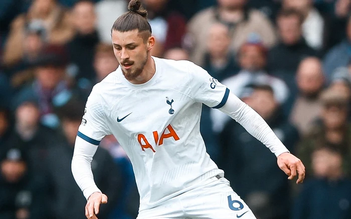 Premier-League-Radu-Drguin-a-jucat-din-minutul-75-n-victoria-obinut-de-Tottenham