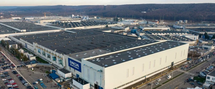 Proprietarul-Dacia-i-chinezii-de-la-Geely-nfiineaz-o-nou-companie-cu-19000-de-angajai-la-22-fabrici