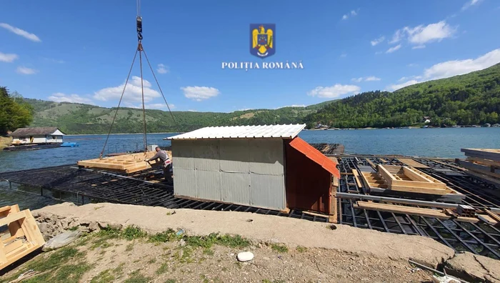 Razii-ale-Poliiei-pe-lacul-de-acumulare-de-la-Bicaz-Au-fost-gsite-mai-multe-construcii-lacustre-ilegale