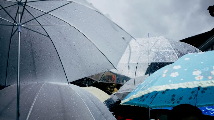 Se-stric-vremea-temperaturi-n-scdere-averse-i-descrcri-electrice-Unde-plou