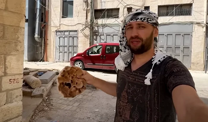 Surpriza-unui-vlogger-n-Palestina-la-locul-naterii-lui-Isus-Mult-srcie-i-mizerie-dar-oamenii-te-las-fr-cuvinte