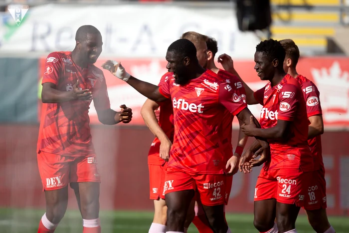 UTA-Arad-a-ctigat-play-out-ul-Superligii-dup-scorul-3-1-obinut-n-meciul-cu-FCU-Craiova