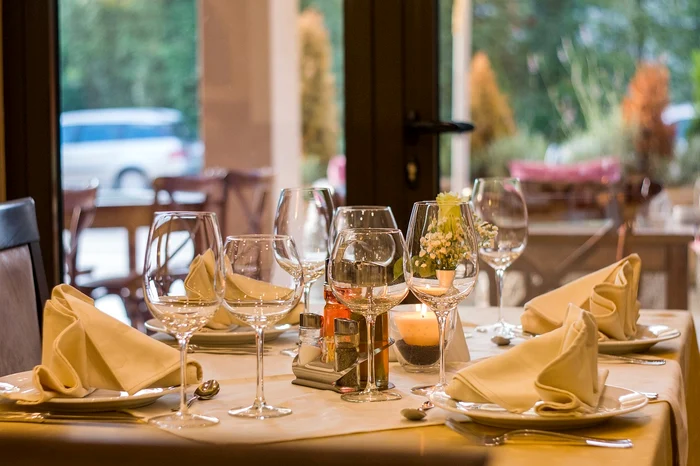 Un-restaurant-din-Capital-le-cere-clienilor-s-i-in-copiii-tot-timpul-aezai-la-mas-Motivele-care-au-impus-regulamentul-explicate-de-manager