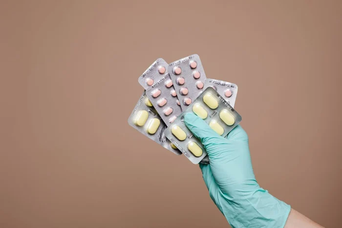 Alert-medical-Mai-multe-medicamente-pentru-durere-i-febr-retrase-din-farmacii