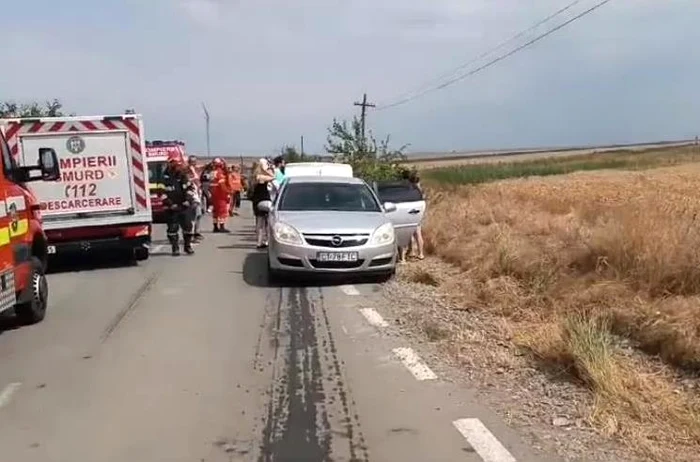 Cinci-autoturisme-n-care-se-aflau-18-persoane-implicate-ntr-un-accident-rutier-n-judeul-Constana-A-fost-chemat-elicopterul-SMURD