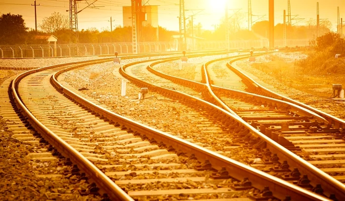 Circulaia-trenurilor-va-avea-loc-n-condiii-speciale-din-cauza-caniculei-n-perioada-19-21-iunie