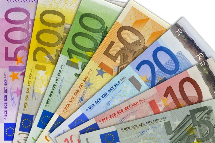 Cum-a-reuit-o-femeie-din-Arad-s-i-pcleasc-o-prieten-pentru-a-i-da-peste-10000-de-euro-