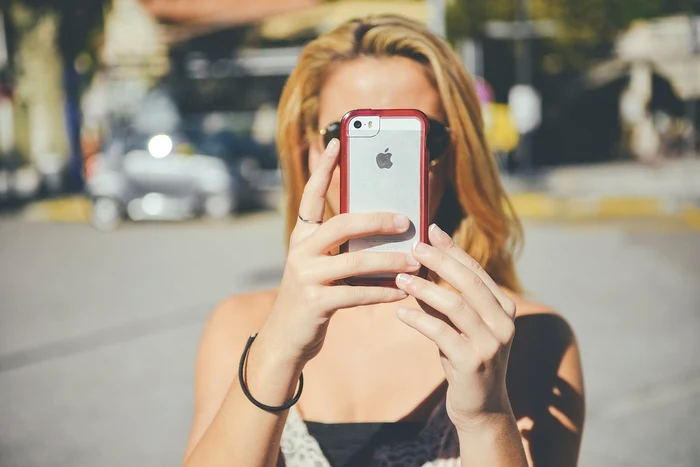 De-ce-i-ngrijoreaz-pe-utilizatori-noua-funcie-iOS-18-de-pe-telefoanele-Apple-i-va-ajuta-pe-oameni-s-nele