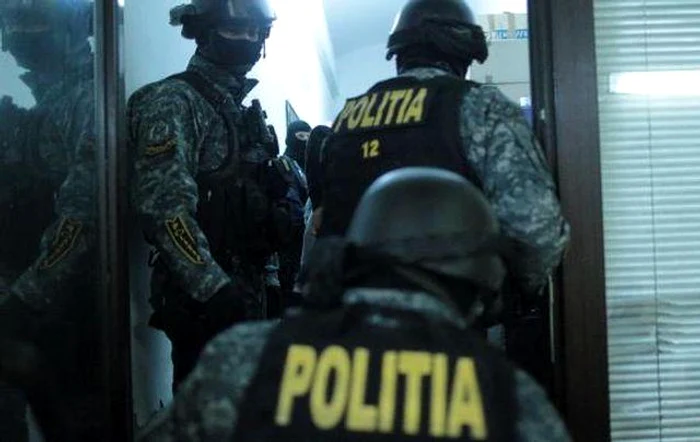 Descinderi-DNA-la-Inspectoratul-de-Poliie-Judeean-i-la-Poliia-Rutier-Cluj-eful-Poliiei-reinut